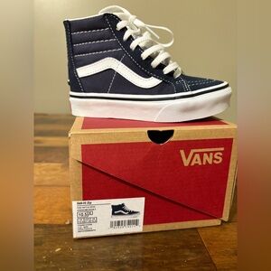Vans Sk8-Hi Zip in Dark Blue and White Toddler